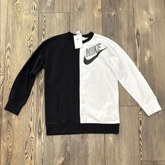Nike Black and White Crewneck Sweater - Picture 1 of 5